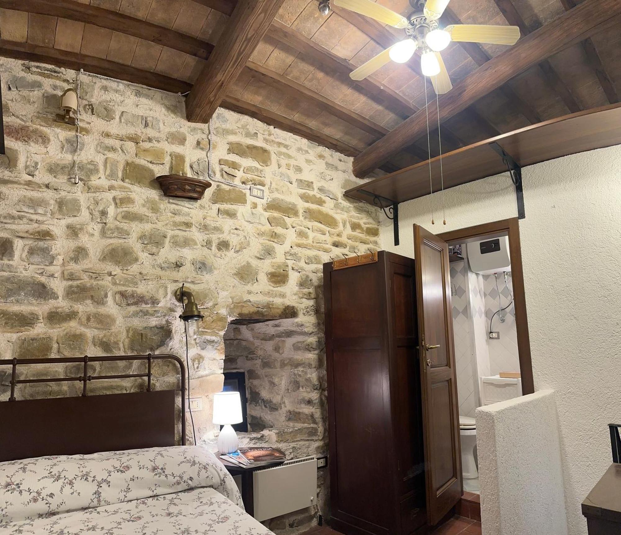 Castello Di Francocci Spoleto Apartamento Exterior foto